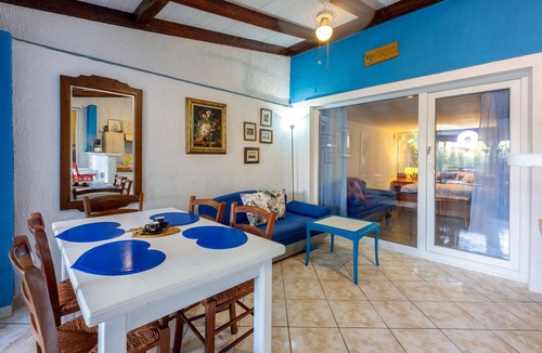Banjole Apartment | Two bedroom apartment with terrace Banjole, Pula (A-14391-a)
