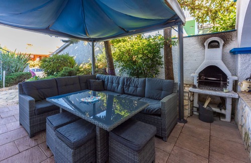 Banjole Apartment | Two bedroom apartment with terrace Banjole, Pula (A-14391-a)