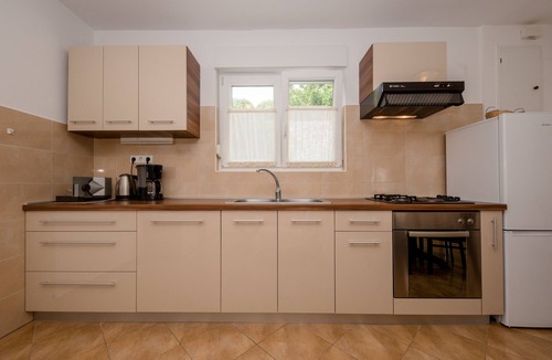 Palit Apartment | Two bedroom apartment with terrace Palit, Rab (A-4970-c)