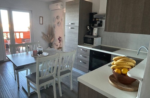 Rab Town Apartment | Two bedroom apartment with terrace and sea view Supetarska Draga - Gonar, Rab (A-24383-c)