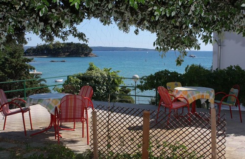 Banjol Apartment | Two bedroom apartment with terrace and sea view Banjol, Rab (A-4952-a)
