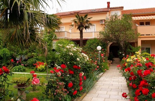Palit Apartment | Two bedroom apartment with terrace Palit (Rab) (A-5028-a)