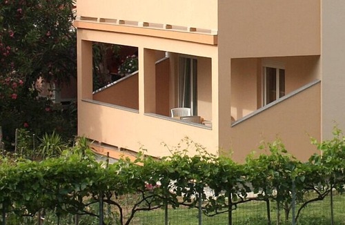 Palit Apartment | Two bedroom apartment with terrace Palit (Rab) (A-5028-a)