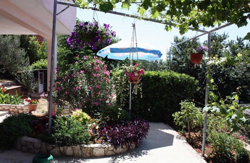 Barbat na Rabu Apartment | Two bedroom apartment with terrace and sea view Barbat, Rab (A-5070-b)