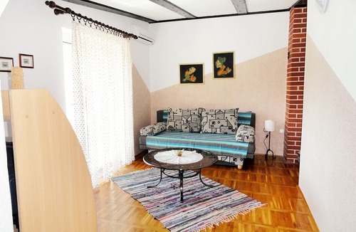 Kornic Apartment | Two bedroom apartment with terrace and sea view Kornić, Krk (A-5418-b)