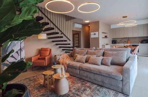 Oroslavje Villa | Two villas in Zagorje with jacuzzi, sauna, pool, and kids’ playground