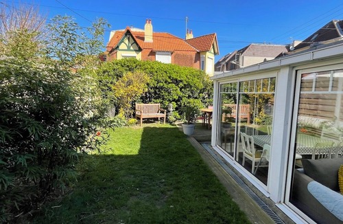 Le Touquet-Paris-Plage House | Typical Touquettoise house with garden, center & beach on foot, 5/7p, quiet, pets ok