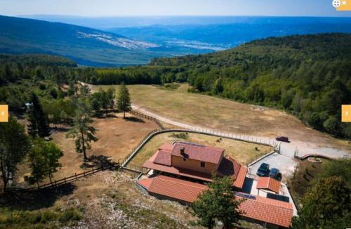 Lupoglav House | Učka nature park mountain hideway robinson house Matić with pool