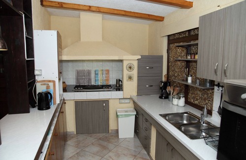 Pomer House | Under the Walnut Tree Pomer - Family & pet-friendly, big lawn, greenery, nature