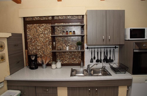 Pomer House | Under the Walnut Tree Pomer - Family & pet-friendly, big lawn, greenery, nature