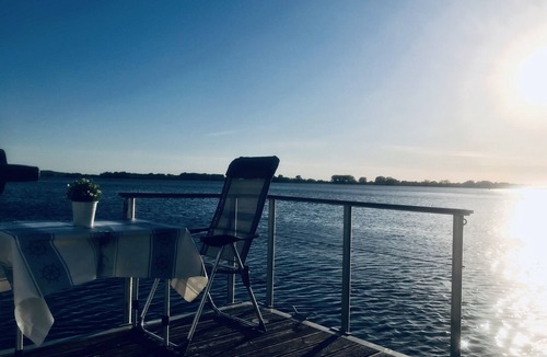 Ketzin/Havel Boat Rental | Unique license-free houseboat on the Havel