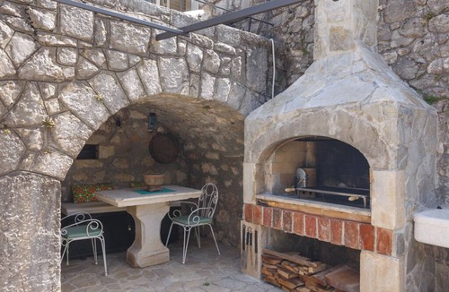 Grizane House | Unique mediterranean stone house with pool