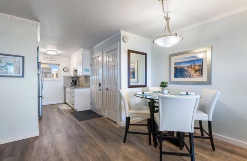 Wilmington Beach Condo | Upgraded for 2026 Huge Deck, Full-Size Pool, Beach Front, Linens Included