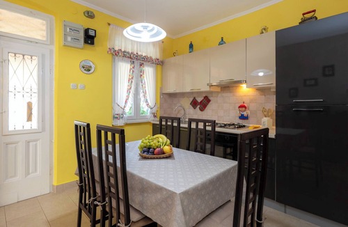 Viskovici House | Vacation home Adele by Interhome