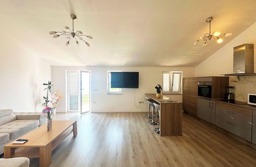 Selce Apartment | Vacation apartment with beautiful sea view and pool