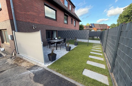 Kuecknitz Apartment | Vacation apartment with garden, terrace & top location between the old town and the sea