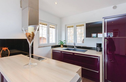 Veprinac House | Vacation home 5 min. from the beach.