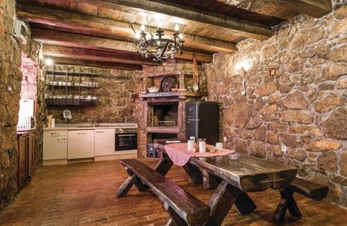 Veprinac House | Vacation home 5 min. from the beach.