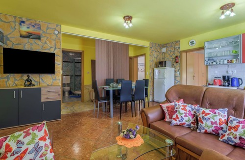 Polje House | Vacation home Ana by Interhome