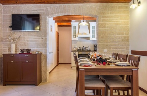 Bicici House | Vacation home Casa Mia with private POOL and garden