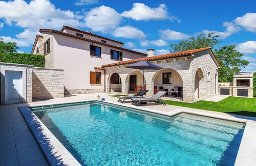 Bicici House | Vacation home Casa Mia with private POOL and garden
