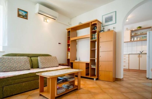 Veprinac House | Vacation home Nevena in Opatija/Veprinac - 4 persons, 2 bedrooms