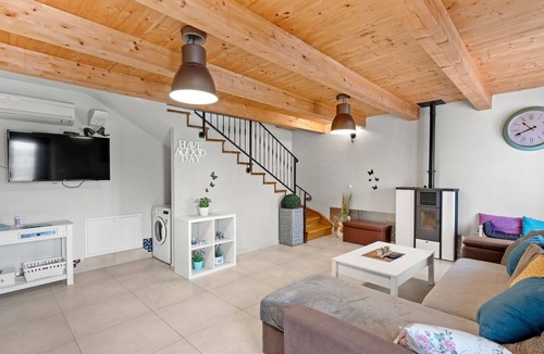 Orbanici House | Vacation home Ive by Interhome