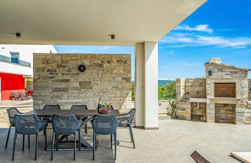 Krnica House | Vacation home Lu by Interhome