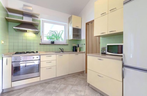 Pomer House | Vacation home Marija by Interhome