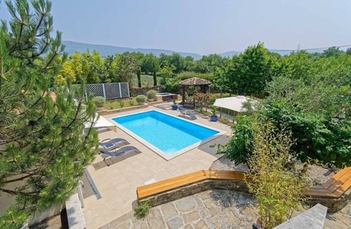 Krsan House | Vacation home Zatka - 6 persons, private pool, whirlpool, barbecue