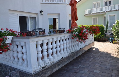 Sveti Anton Apartment | Vacation house Malinska