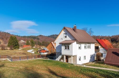Fuzine Villa | Valdora Forest Oasis - Spa Villa Fužine