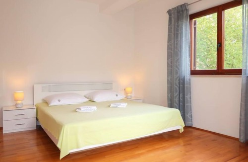 Malinska Apartment | Vera (MLK325) by Interhome