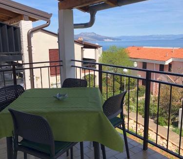 Ravni Apartment | Verde Sea View Apartment 400 m from Beach - Free Parking
