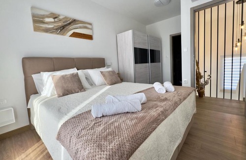 Sarsoni Villa | Vila Gaspar