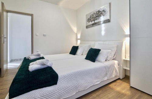 Sarsoni Villa | Vila Gaspar
