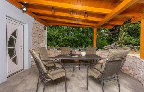 Sveti Vid Dobrinjski Villa | VILA IRENA