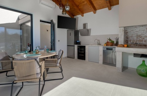 Trget Villa | Vila Laguna Blu by Villas Guide