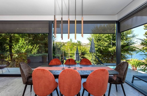 Bakarac Villa | Vila Luna by Villas Guide