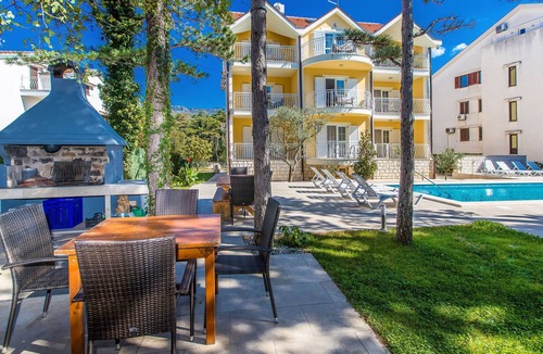 Jadranovo Apartment | Villa Anna by Interhome