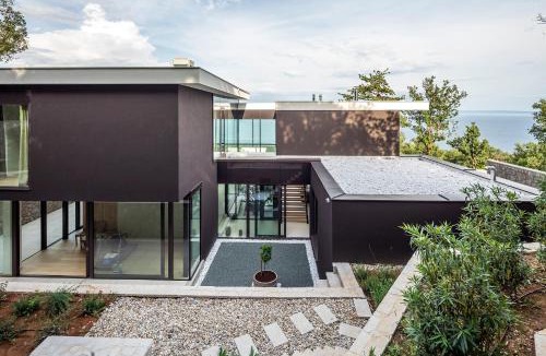 Medveja Villa | VILLA AURA