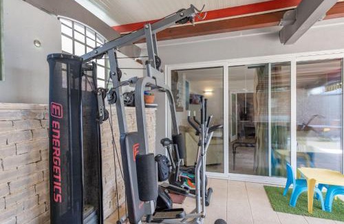 Vinkuran Apartment | Villa Balu, a charming apartment with pool near Pula