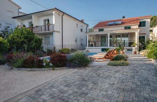 Banjol Villa | Villa Bella