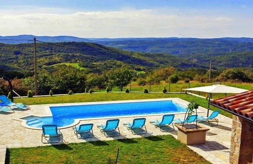Dolenja Vas Villa | Villa Bella Vista near Ucka Nature Park