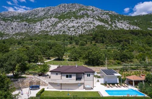 Gata Villa | VILLA BEYBE with Jacuzzi, large private pool 50m2, BBQ,free WIFI, 3 bedrooms