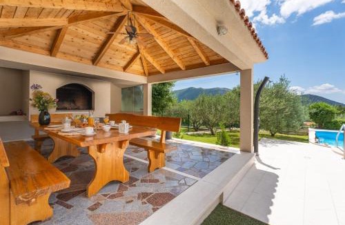 Gata Villa | VILLA BEYBE with Jacuzzi, large private pool 50m2, BBQ,free WIFI, 3 bedrooms