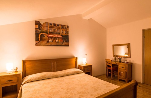 Ripenda Kras Bed & Breakfast | Villa Calussovo