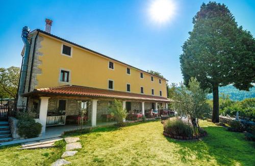 Ripenda Kras Hotel | Villa Calussovo