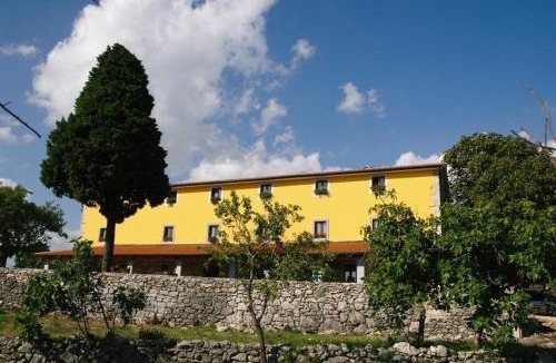 Ripenda Kras Hotel | Villa Calussovo