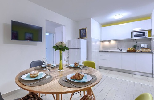 Pjescana Uvala Apartment | Villa Canaria 1 by Interhome